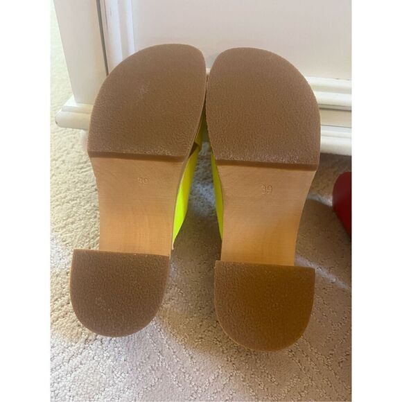 NIB Swedish Hasbeens Anette High Sandle in Neon Yellow - Picture 3 of 8